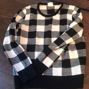 Vasia sweater. Black and white check.